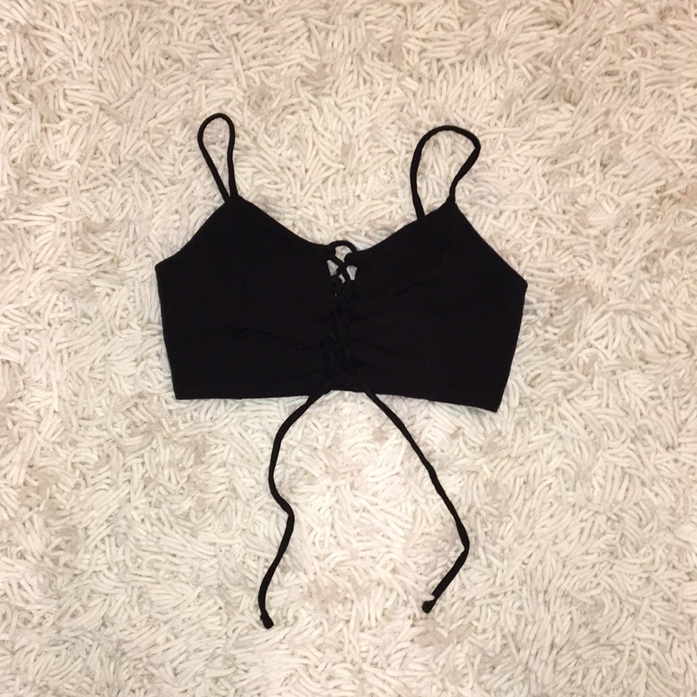 🏷LAST CHANCE- Crop Top - Picture 2 of 3